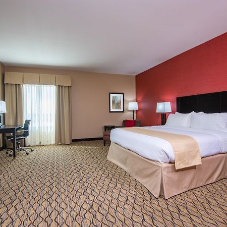 Holiday Inn Salina By Ihg Exterior foto