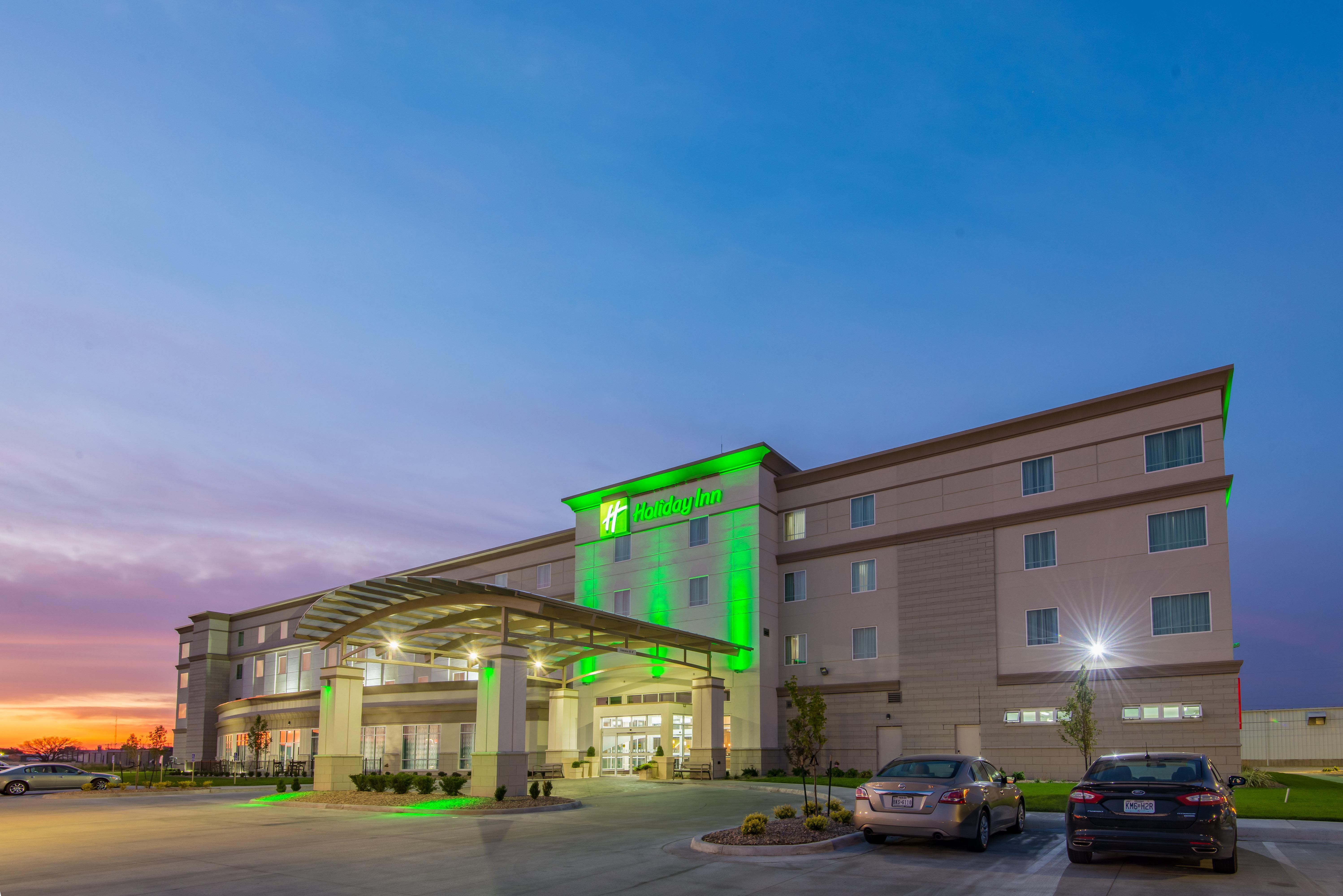 Holiday Inn Salina By Ihg Exterior foto